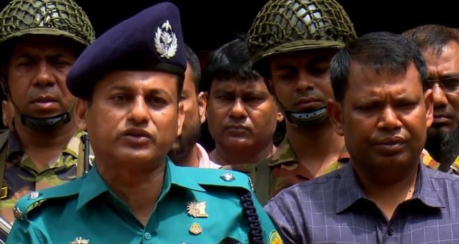 সেনাবাহিনীর তত্ত্বাবধানে ঢাকার ২৯ থানার কার্যক্রম শুরু